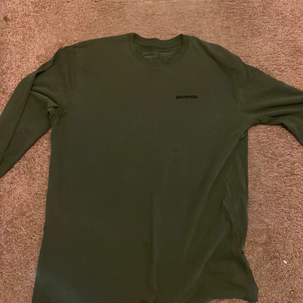 Large Long Sleeve Patagonia Tee